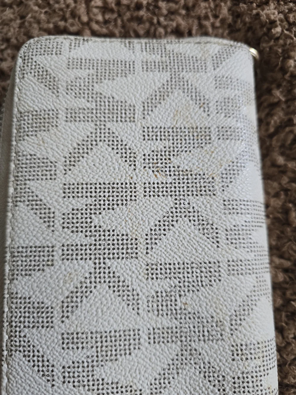 Michael Kors White Signature Wristlet Wallet